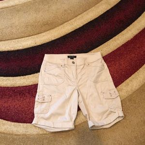 Beige Bermuda shorts